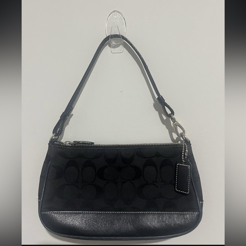 Authentic Vintage Coach Hampton Demi Baguette 6094. Y2K